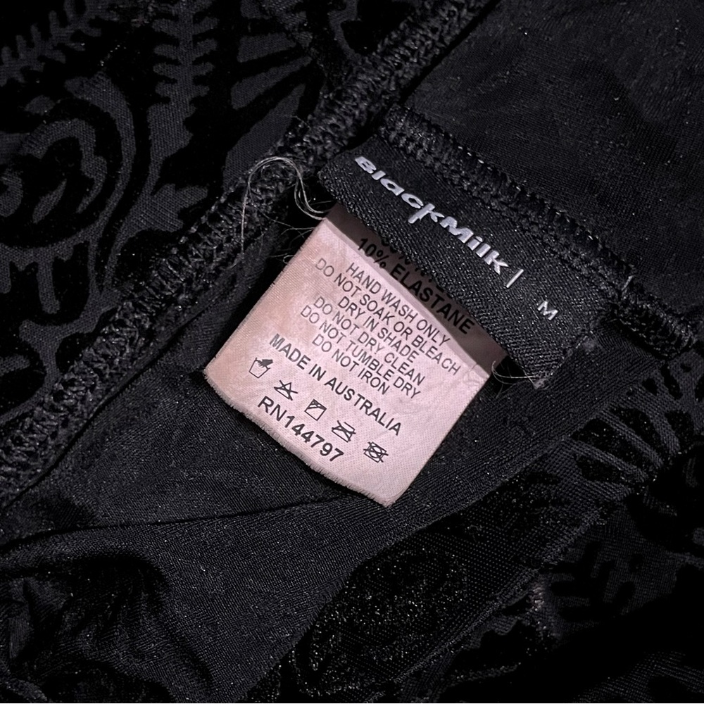 Blackmilk Gothic Velvet Patterned Leggings medium - Picture 6 of 10